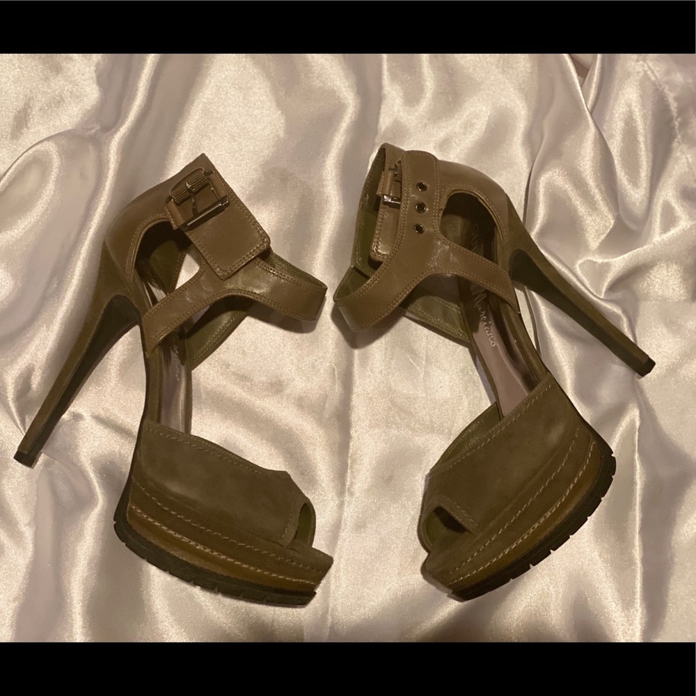 GUESS By Marciano Olive Green Heels